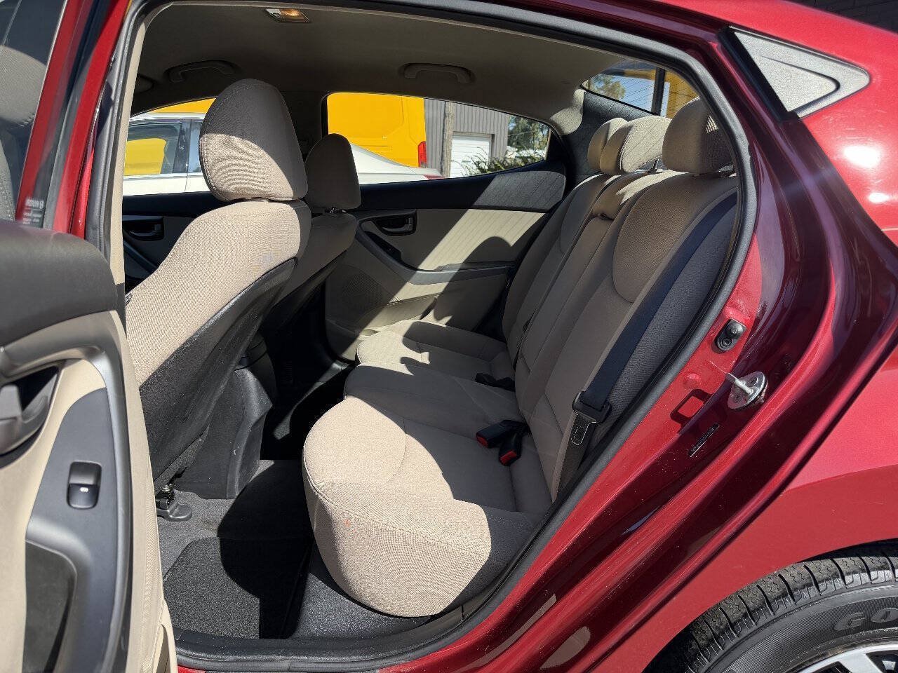Used 2016 Hyundai Elantra SE FWD image 16