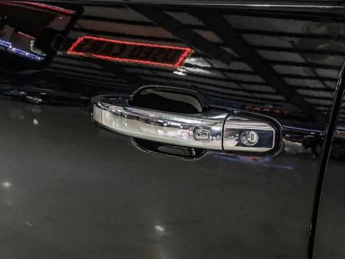 Used 2022 Chevrolet Silverado 2500 LTZ image 32