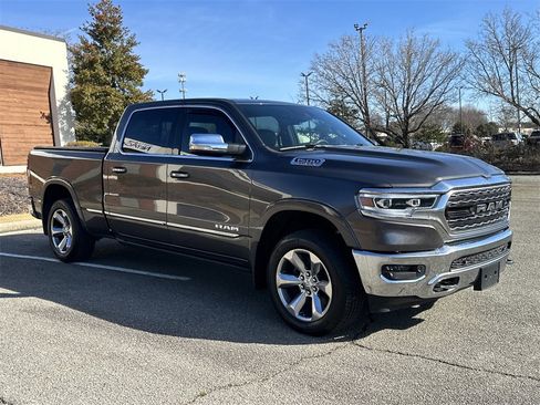 Used 2019 RAM 1500 Limited image 7