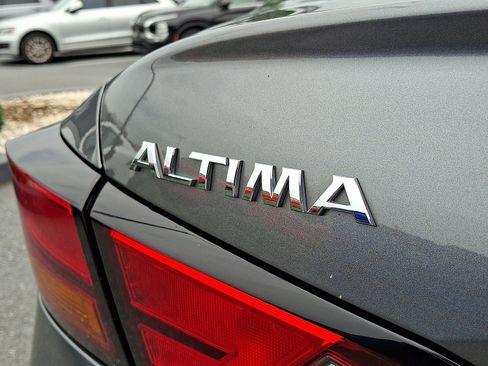 Certified 2022 Nissan Altima 2.5 SV FWD image 29