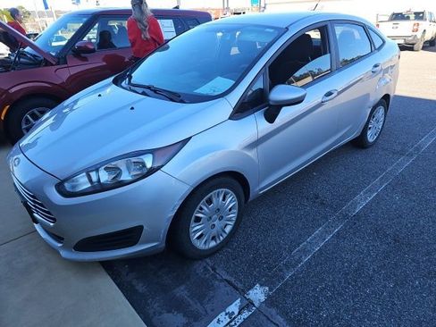 Used 2016 Ford Fiesta S image 3