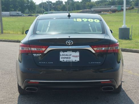 Used 2016 Toyota Avalon Limited FWD image 3