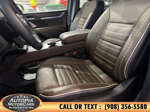 Used 2026 GMC Acadia Denali Ultimate FWD image 10