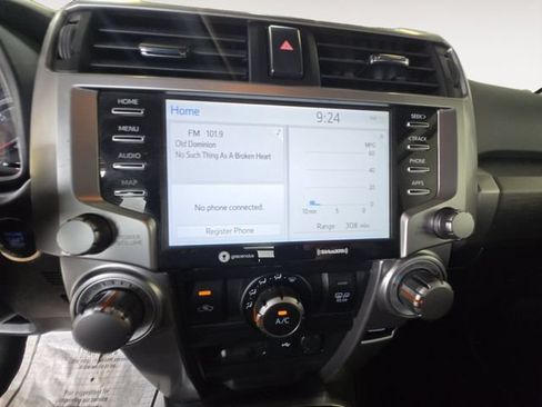 Used 2022 Toyota 4Runner SR5 AWD/4WD image 15