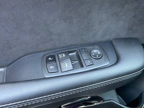 Used 2022 Dodge Challenger SRT Hellcat RWD image 38