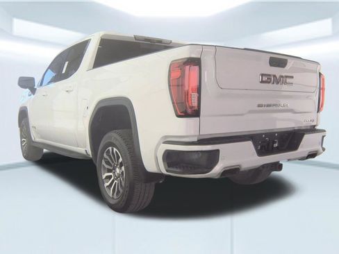 Used 2021 GMC Sierra 1500 AT4 w/ AT4 Premium Package image 4