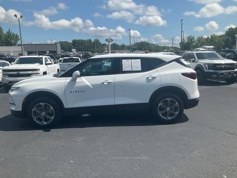 Used 2023 Chevrolet Blazer LT FWD image 8