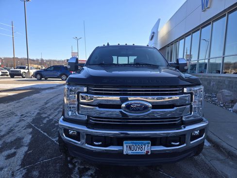Used 2019 Ford F350 Lariat w/ Chrome Package image 4