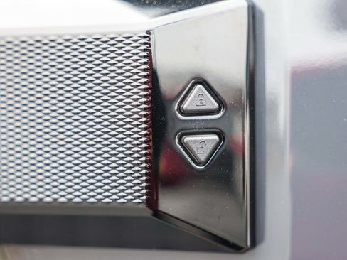 Certified 2025 Toyota 4Runner Platinum AWD/4WD image 33