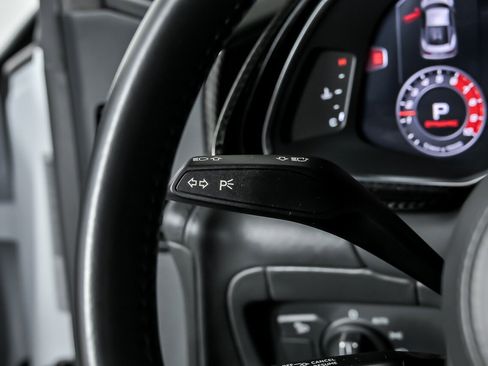 Used 2020 Audi R8 V10 w/ Carbon Exterior Package image 31
