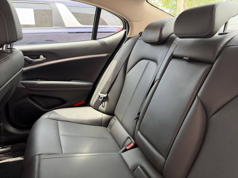 Used 2026 Genesis G70 2.5T RWD image 35