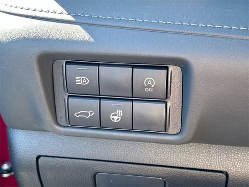 Used 2023 Toyota Highlander Limited image 35