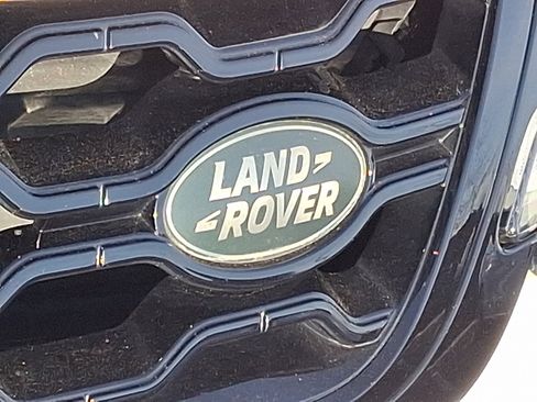 Used 2020 Land Rover Range Rover Evoque SE image 32