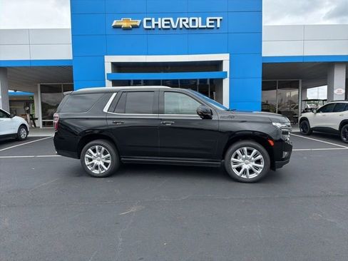Used 2024 Chevrolet Tahoe High Country w/ Premium Package RWD image 2