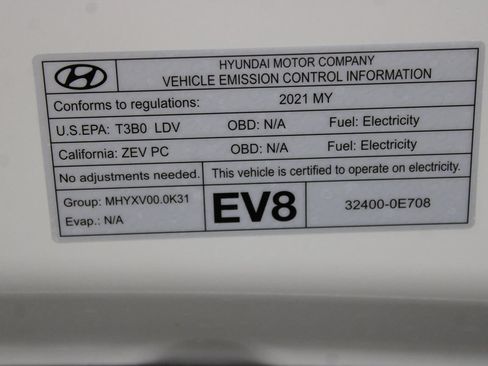Used 2021 Hyundai Kona Limited w/ Cargo Package FWD image 44
