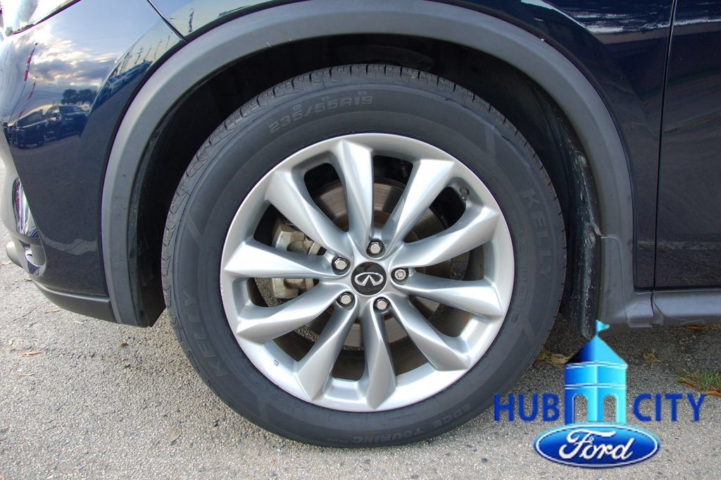Used 2021 INFINITI QX50 Luxe FWD image 9
