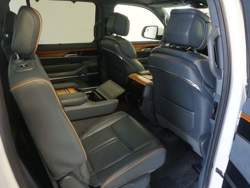 Used 2022 Jeep Grand Wagoneer Series II w/ Convenience Group III AWD/4WD image 25