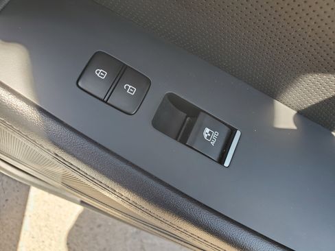 Used 2015 Hyundai Genesis 3.8 w/ Option Group 04 image 36