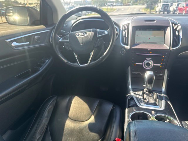 Used 2018 Ford Edge Titanium w/ Equipment Group 301A AWD/4WD image 21