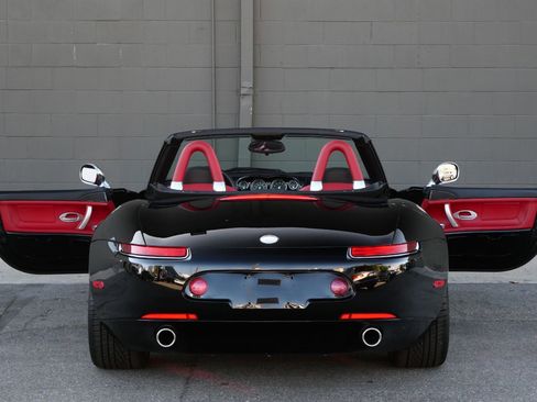 Used 2001 BMW Z8 RWD image 8