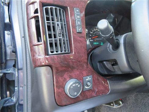Used 2012 Chevrolet Express 1500 RWD image 11