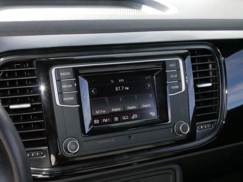 Used 2017 Volkswagen Beetle 1.8T S image 22