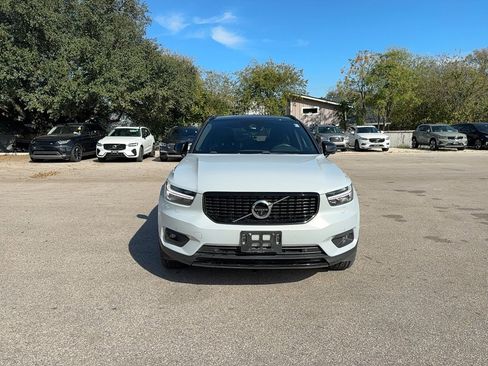 Used 2021 Volvo XC40 T5 R-Design w/ Protection Package Premier image 8