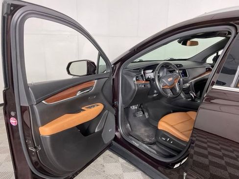 Used 2020 Cadillac XT5 Premium Luxury w/ LPO, Floor Liner Package image 19
