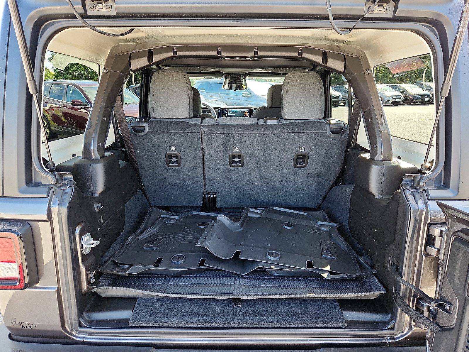 Used 2026 Jeep Wrangler Unlimited Sport AWD/4WD image 28