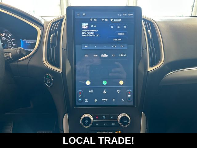 Used 2021 Ford Edge SEL w/ Convenience Package AWD/4WD image 3