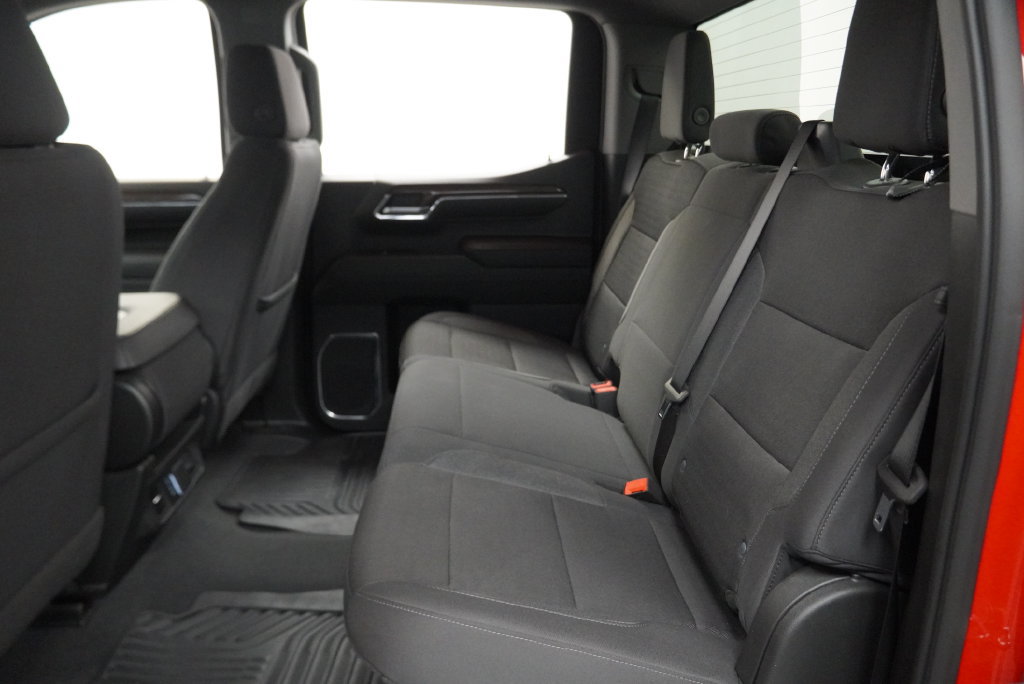 Used 2024 Chevrolet Silverado 1500 LT AWD/4WD image 5