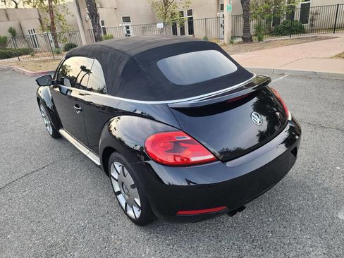 Used 2013 Volkswagen Beetle 2.5 FWD image 11