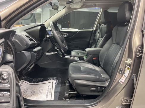 Used 2019 Subaru Forester Touring image 12