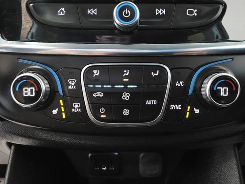 Used 2018 Chevrolet Traverse LT AWD/4WD image 21