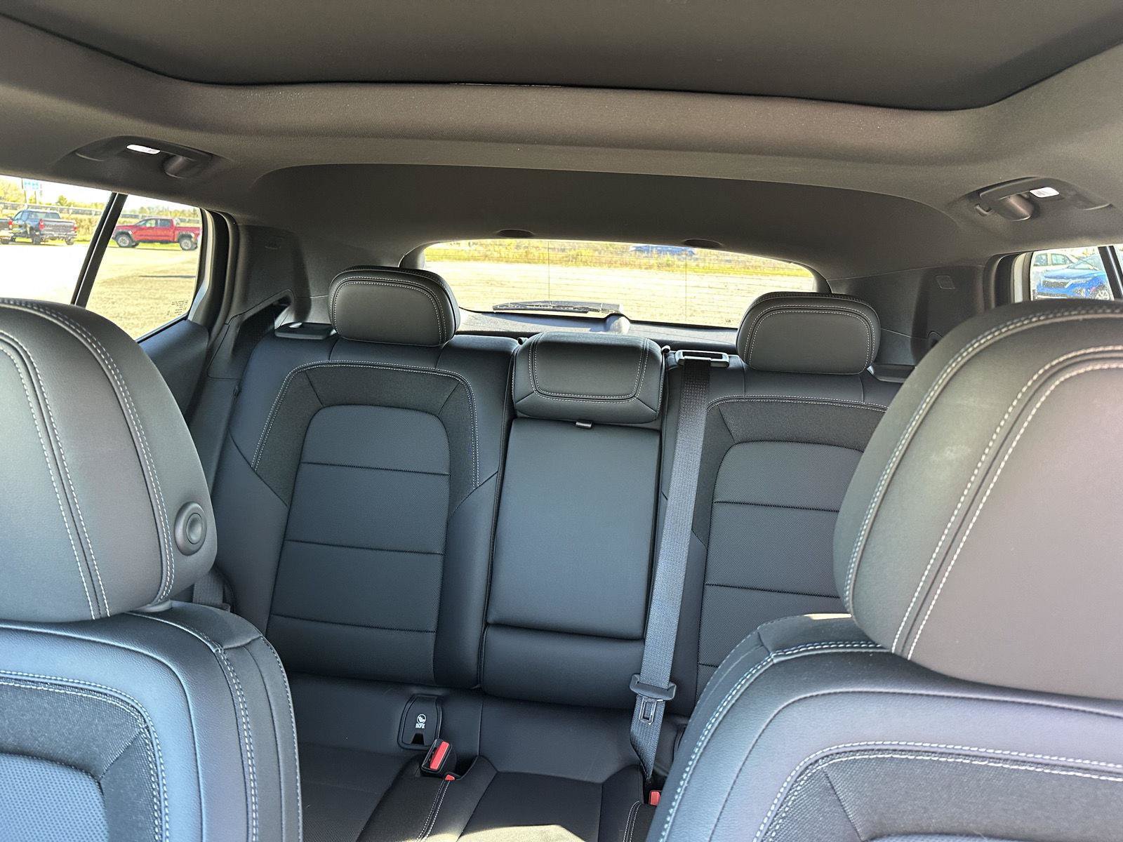 Certified 2025 Chevrolet Equinox EV LT w/ Convenience Package FWD image 38