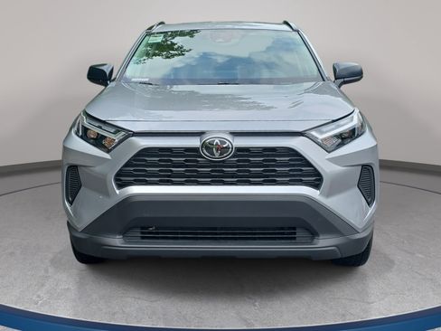Used 2025 Toyota RAV4 LE AWD/4WD image 2