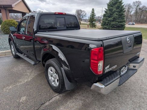 Used 2012 Nissan Frontier SV image 7