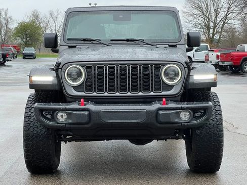 Used 2025 Jeep Wrangler Unlimited Rubicon AWD/4WD image 40