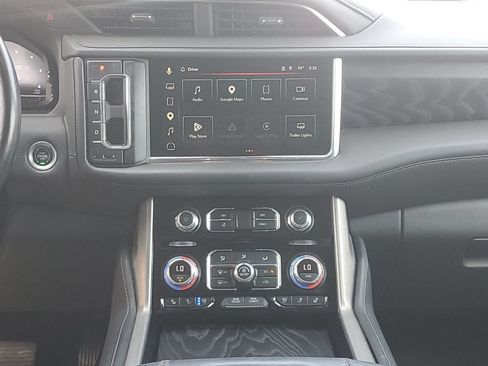 Used 2022 GMC Yukon XL Denali AWD/4WD image 18