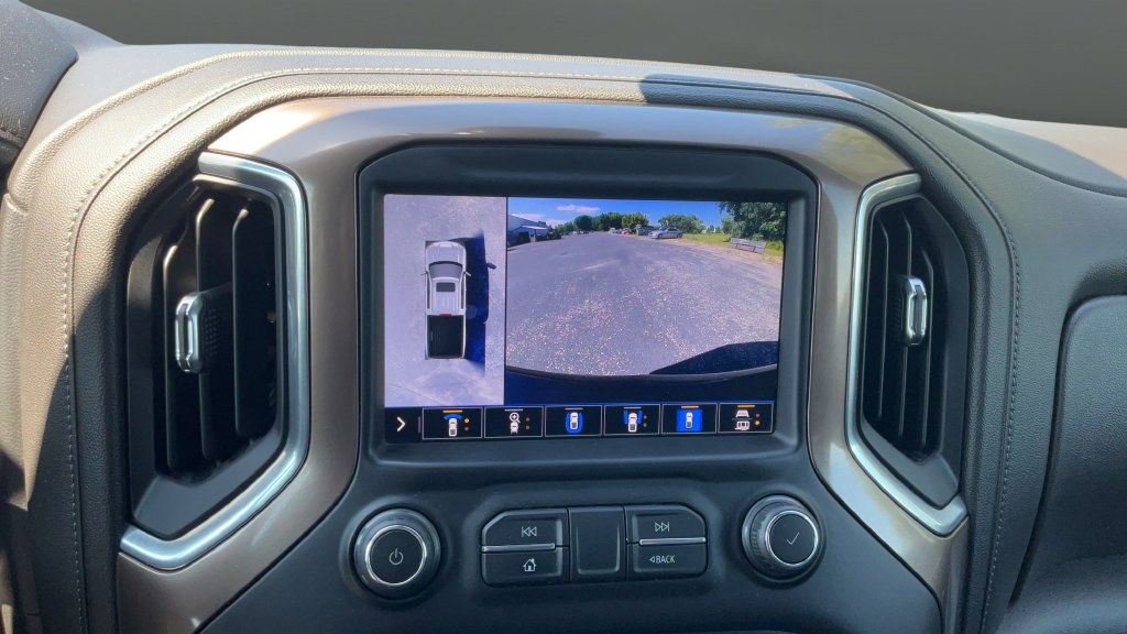 Used 2020 Chevrolet Silverado 1500 High Country w/ Technology Package AWD/4WD image 34