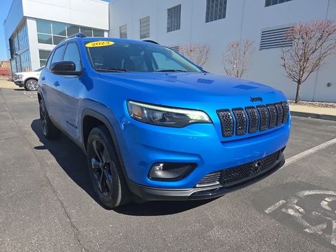 Used 2023 Jeep Cherokee Altitude Lux w/ Lux Elite Package image 4