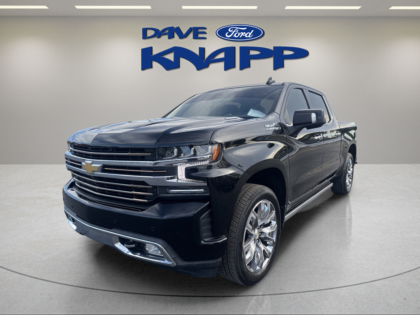 Used 2021 Chevrolet Silverado 1500 High Country w/ Technology Package AWD/4WD image 3