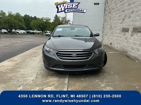 Used 2016 Ford Taurus Limited w/ Driver Assist Package AWD/4WD image 9