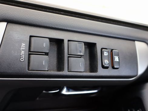 Used 2016 Toyota 4Runner SR5 image 28