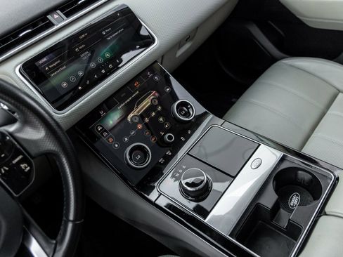 Used 2019 Land Rover Range Rover Velar S image 27