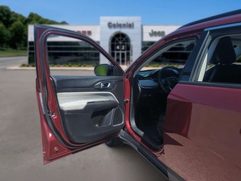 Used 2022 Jeep Compass Latitude AWD/4WD image 11