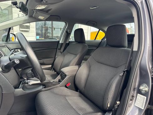Used 2015 Honda Civic SE image 9