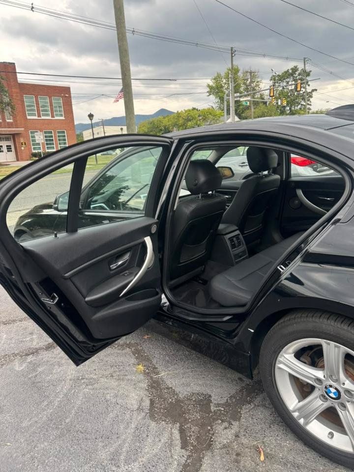Used 2013 BMW 328i xDrive Sedan AWD/4WD image 14