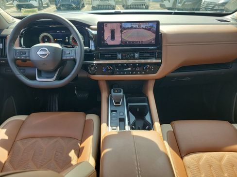 Certified 2026 Nissan Pathfinder Platinum FWD image 12