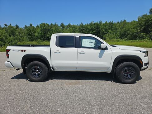 New 2026 Nissan Frontier PRO-4X w/ Pro-4x Convenience Package AWD/4WD image 8